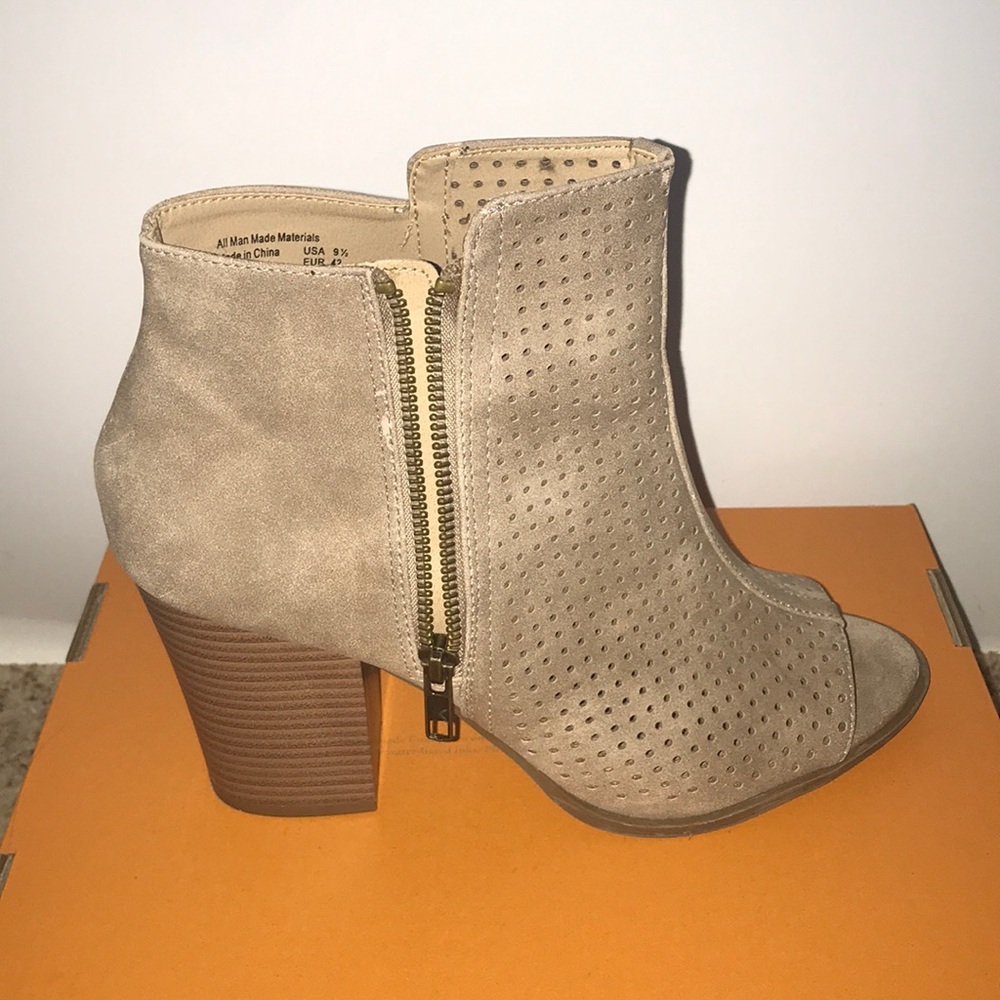 Nude mesh heels